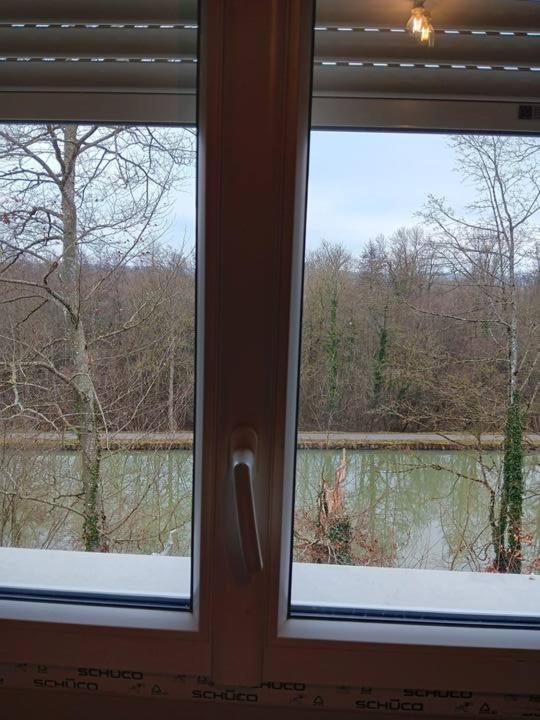 Chambre Privee Dans Une Maison Familiale Charmes  Exterior photo